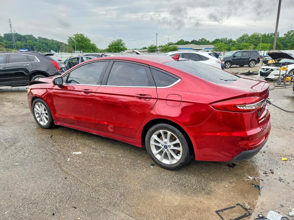 Photo 2 from auction – 2019 FORD FUSION with VIN 3FA6P0HD8KR108470