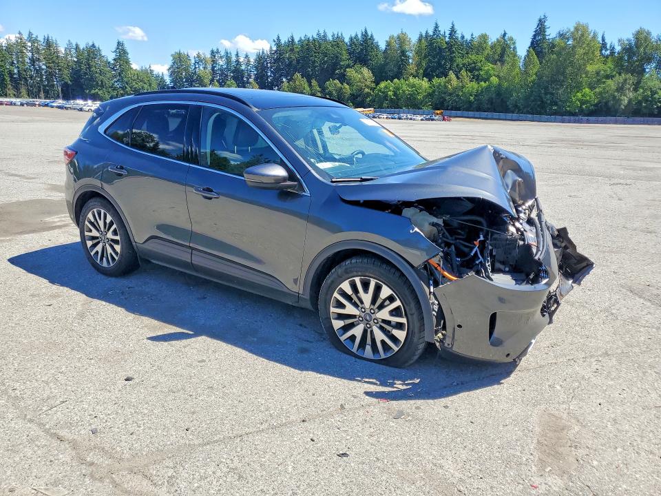 Photo 4 from auction – 2020 FORD ESCAPE with VIN 1FMCU0DZ2LUA57383