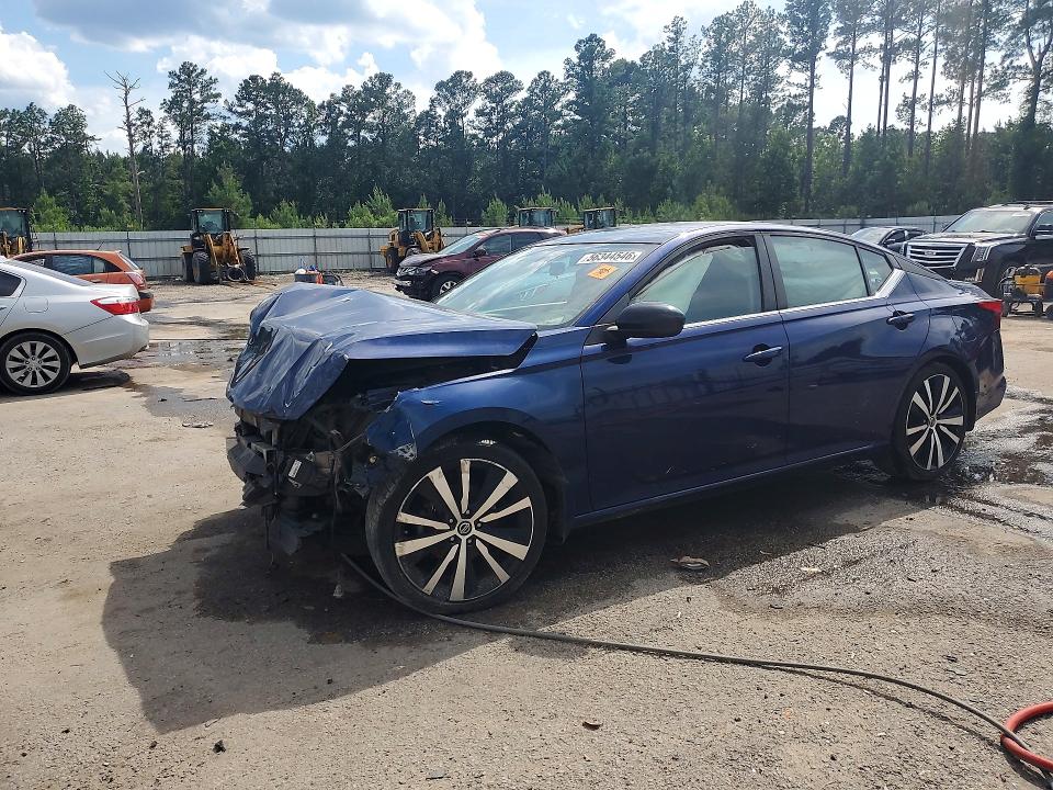 NISSAN ALTIMA 2019 with VIN 1N4BL4CV0KC186340 - Photo from auction