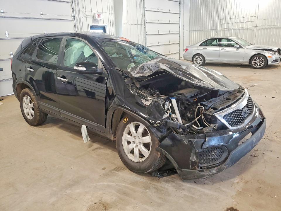 Photo 4 from auction – 2011 KIA SORENTO with VIN 5XYKT3A19BG007051