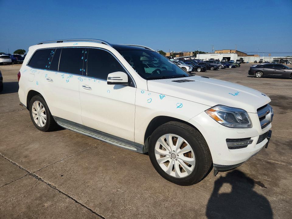 Photo 4 from auction – 2016 MERCEDES-BENZ GL with VIN 4JGDF2EEXGA702021
