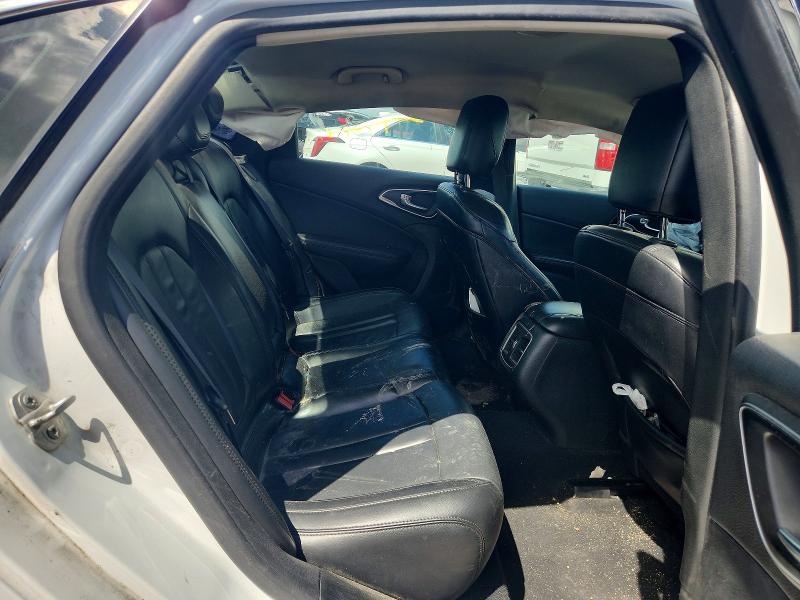 صورة رقم 10 من المزاد - 2015 CHRYSLER 200 مع VIN 1C3CCCCG6FN581275