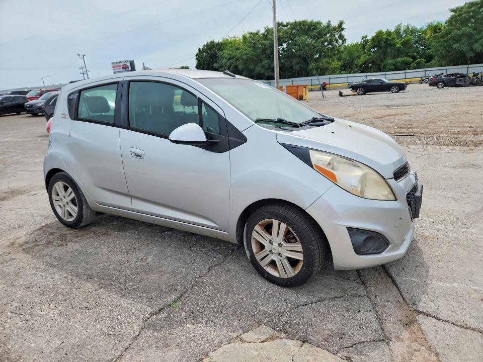 Photo 4 from auction – 2014 CHEVROLET SPARK with VIN KL8CD6S90EC409310
