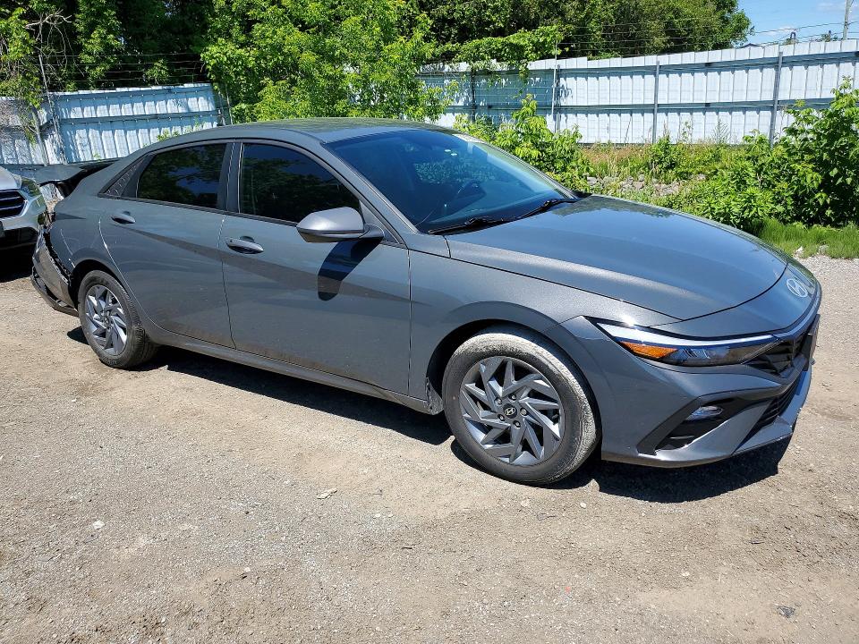 Снимка 4 от търг – 2025 HYUNDAI ELANTRA с VIN KMHLM4DG8SU901429