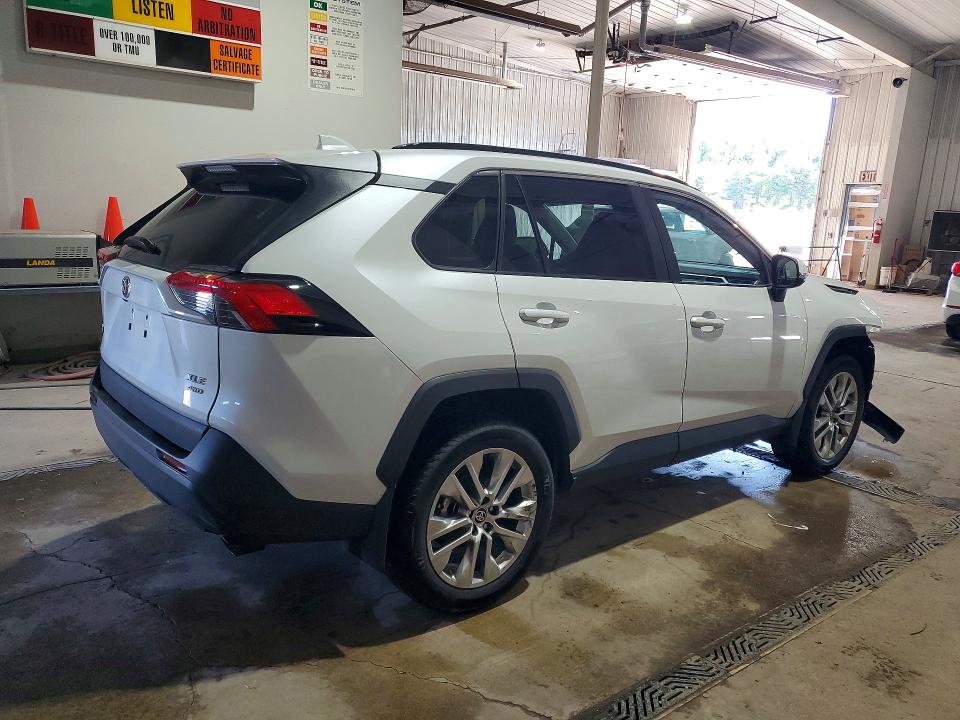 Photo 3 from auction – 2025 TOYOTA RAV4 with VIN 2T3A1RFV2SW607024