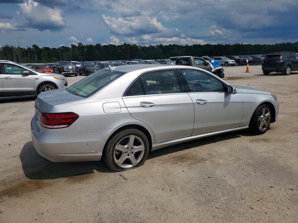 Photo 3 from auction – 2016 MERCEDES-BENZ E with VIN WDDHF8JBXGB167471