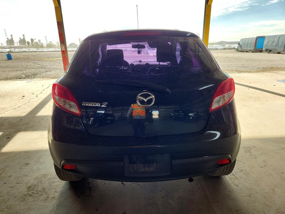 Photo 6 from auction – 2011 MAZDA MAZDA2 with VIN JM1DE1HY3B0120333