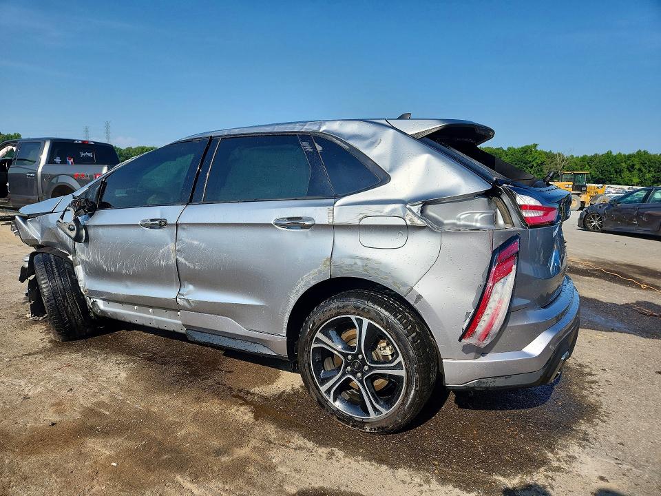 Photo 2 from auction – 2023 FORD EDGE with VIN 2FMPK4AP5PBA53597