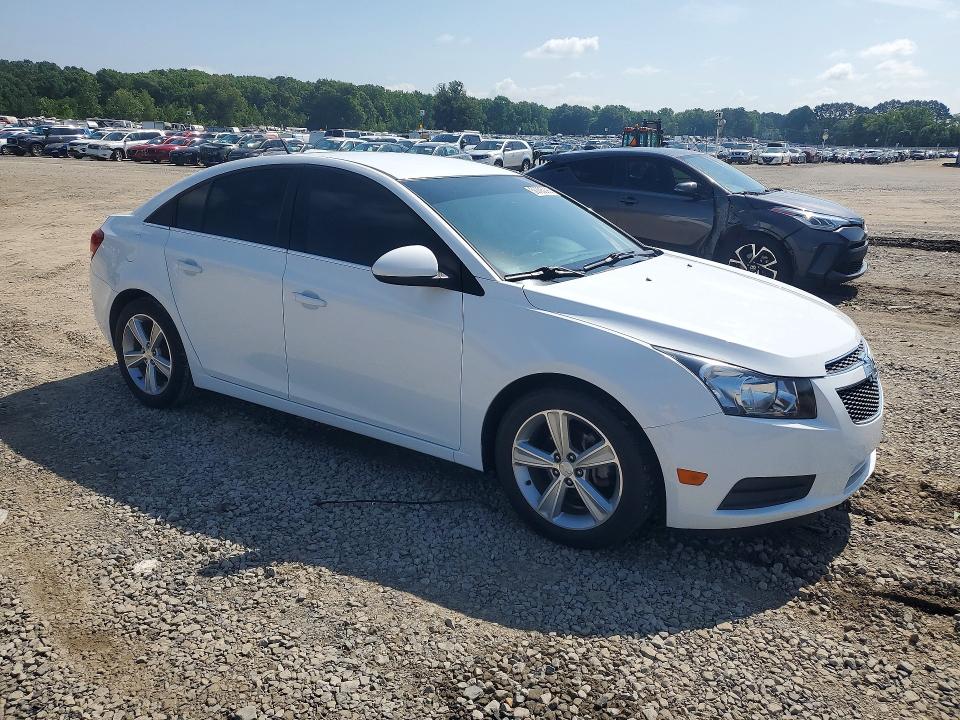 Photo 4 from auction – 2014 CHEVROLET CRUZE with VIN 1G1PE5SB2E7395558