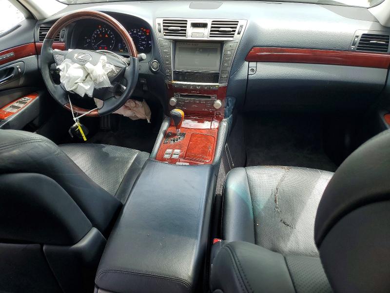 Photo 8 from auction – 2010 LEXUS LS with VIN JTHCL5EF3A5005596