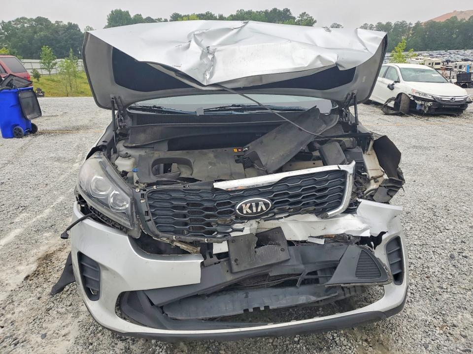 Фото 5 с аукциона – 2019 KIA SORENTO с VIN 5XYPG4A3XKG573947