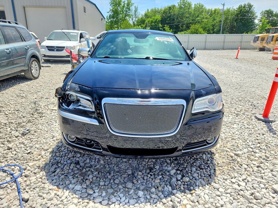 Photo 5 from auction – 2014 CHRYSLER 300C with VIN 2C3CCAJGXEH120546