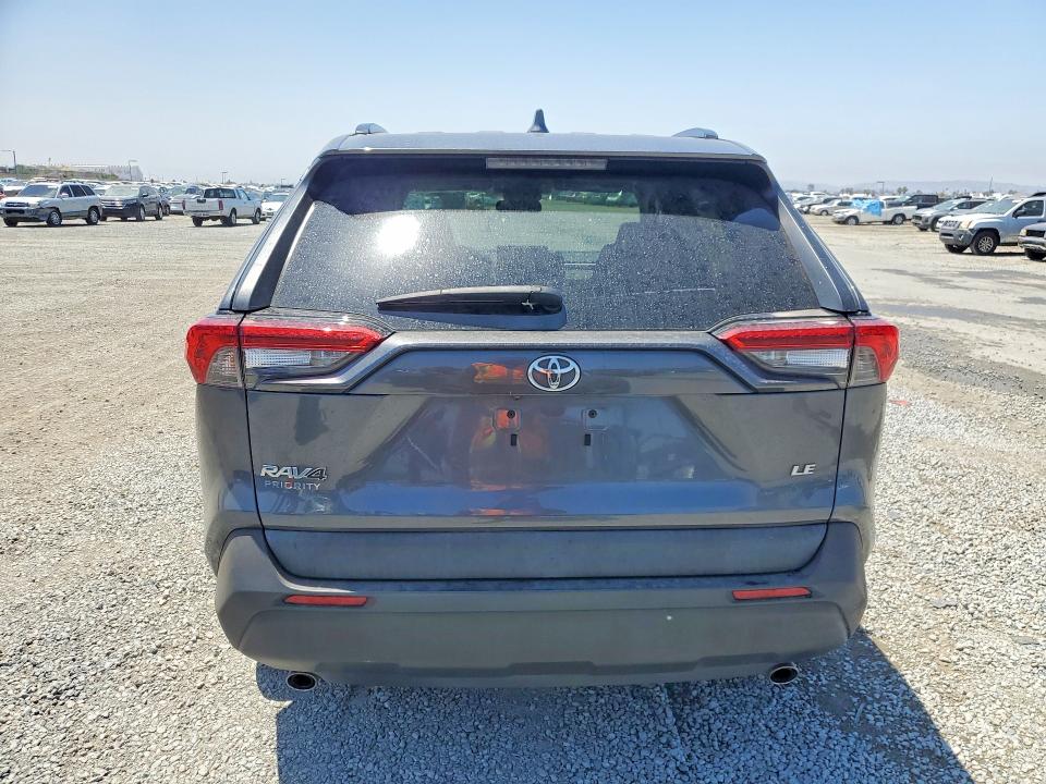Photo 6 from auction – 2019 TOYOTA RAV4 with VIN 2T3K1RFV7KC021893