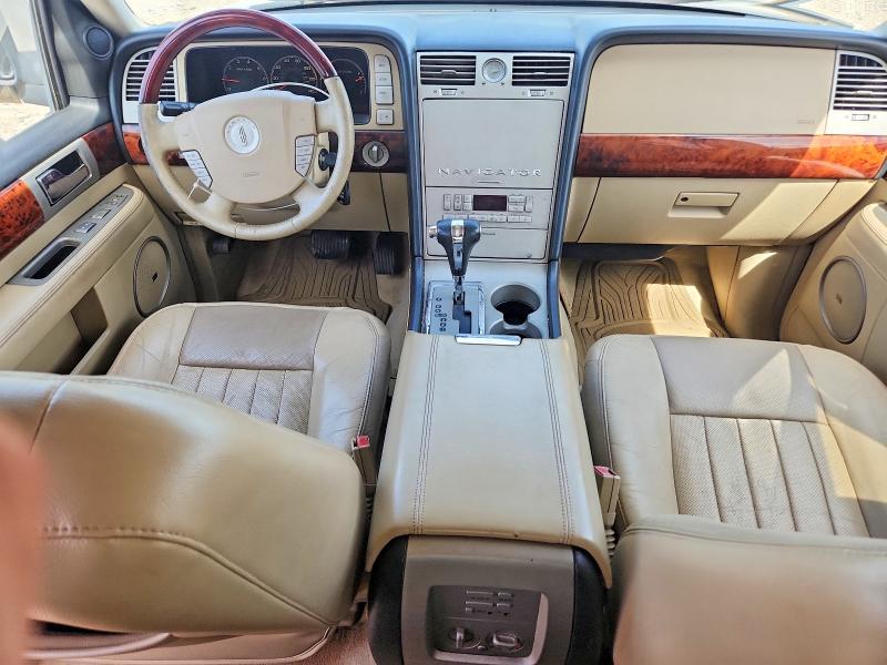 Photo 8 from auction – 2005 LINCOLN NAVIGATOR with VIN 5LMFU28535LJ08637