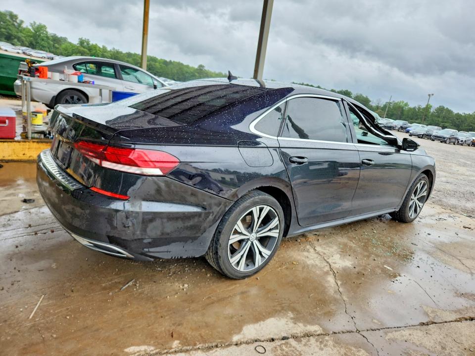 Photo 3 from auction – 2022 VOLKSWAGEN PASSAT with VIN 1VWSA7A39NC006244