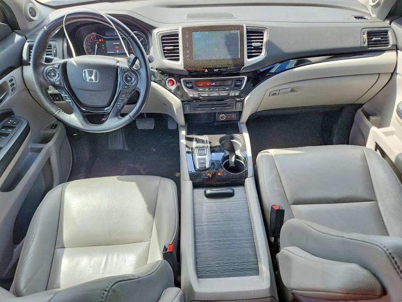 Photo 8 from auction – 2017 HONDA PILOT with VIN 5FNYF6H98HB009291