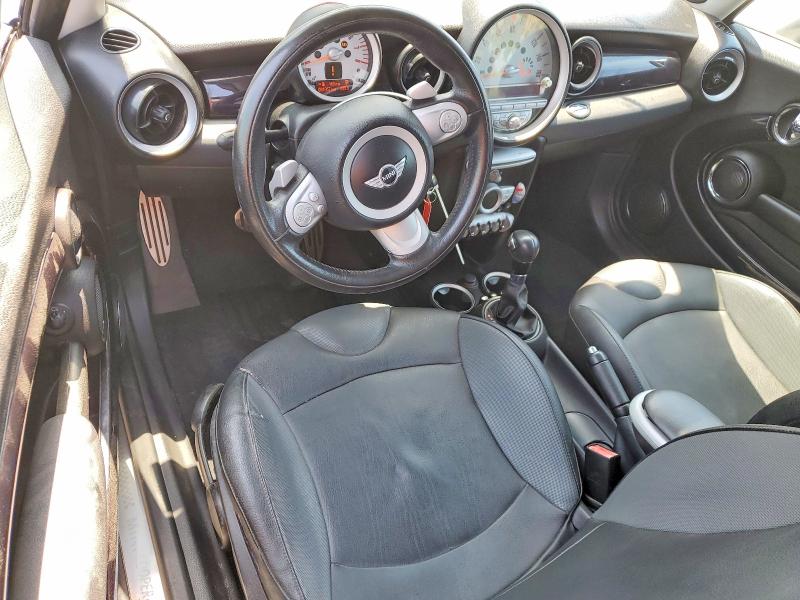 Photo 8 from auction – 2010 MINI COOPER with VIN WMWMM3C54ATP94223