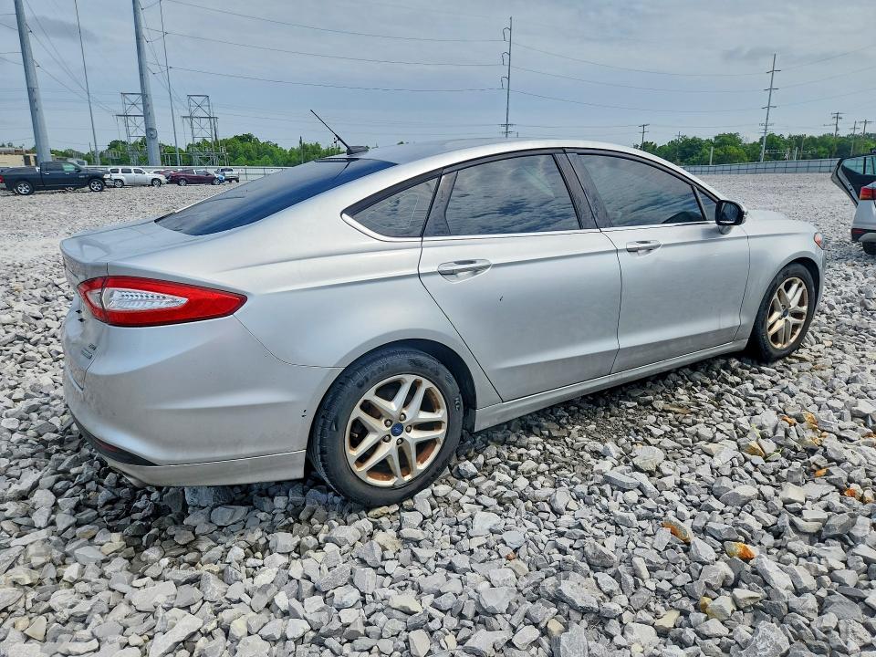 Photo 3 from auction – 2015 FORD FUSION with VIN 3FA6P0HD2FR231381
