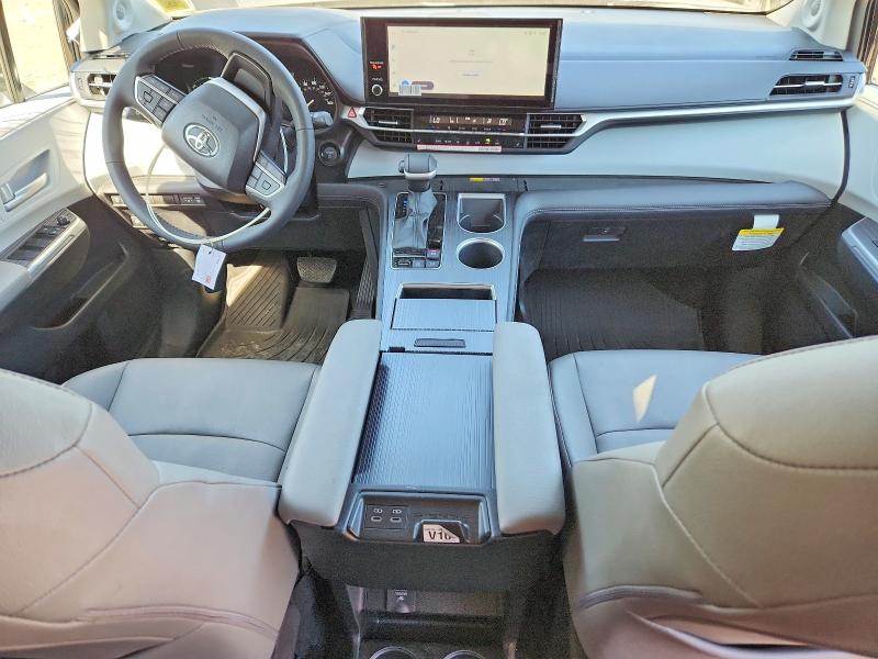Photo 8 from auction – 2026 TOYOTA SIENNA with VIN 5TDYRKEC1TS304575