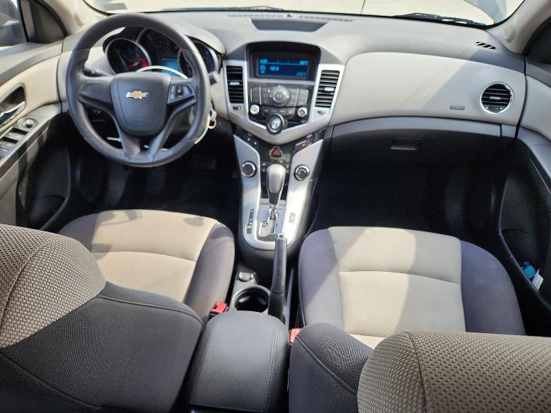 Photo 8 from auction – 2012 CHEVROLET CRUZE with VIN 1G1PC5SH5C7264308