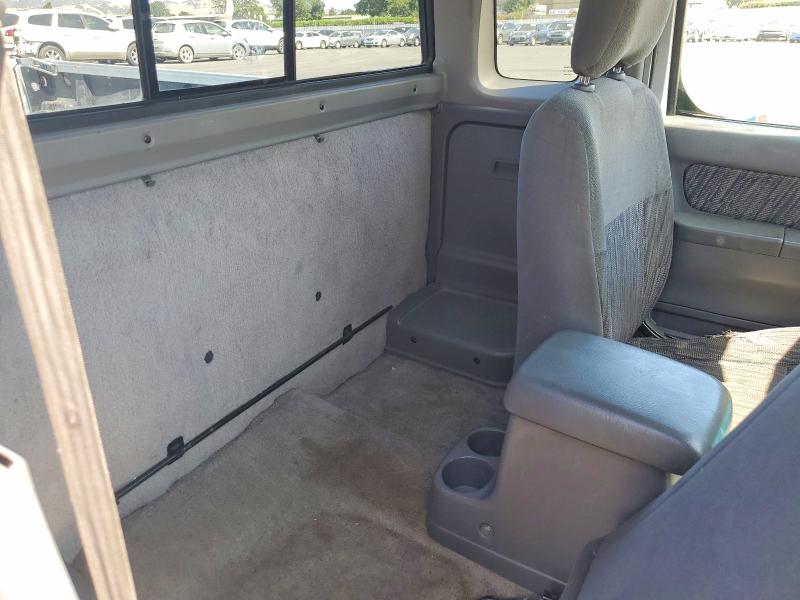 Photo 10 from auction – 2000 NISSAN FRONTIER with VIN 1N6ED26Y3YC376590