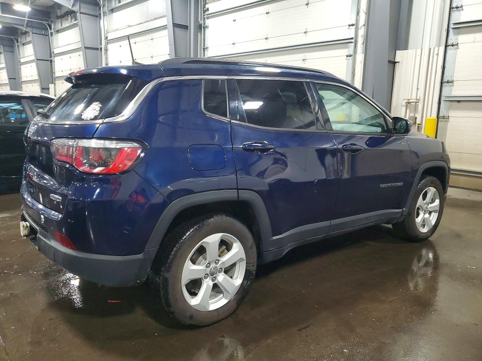 Photo 3 from auction – 2018 JEEP COMPASS with VIN 3C4NJDBB6JT147680