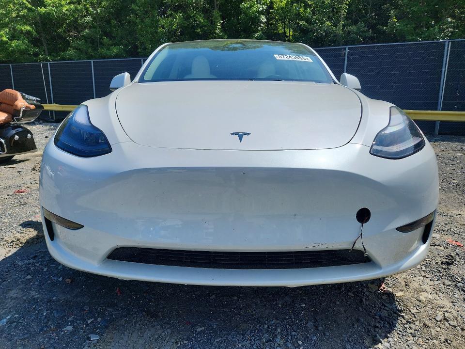 Photo 5 from auction – 2024 TESLA MODEL Y with VIN 7SAYGAEE4RF131149