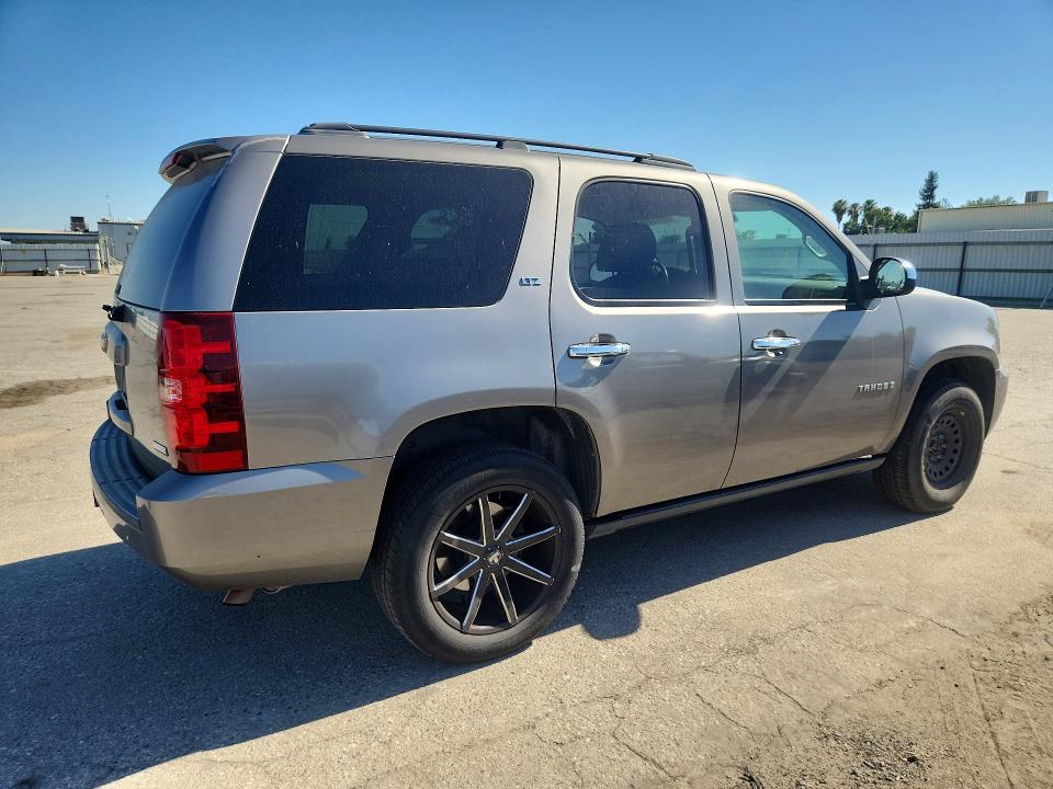 Photo 3 from auction – 2007 CHEVROLET TAHOE with VIN 1GNFK13047J317930
