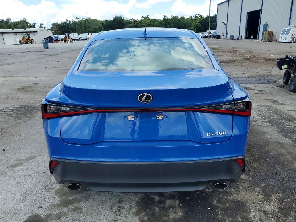 Photo 6 from auction – 2022 LEXUS IS with VIN JTHDA1D2XN5119487