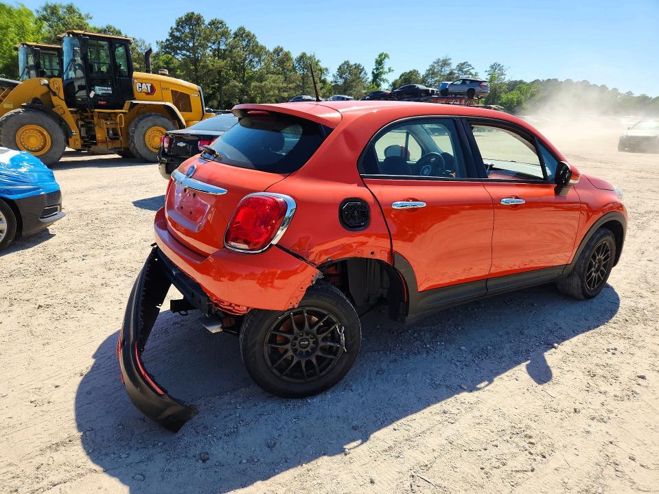 Photo 3 from auction – 2017 FIAT 500X with VIN ZFBCFXAH2HP623778
