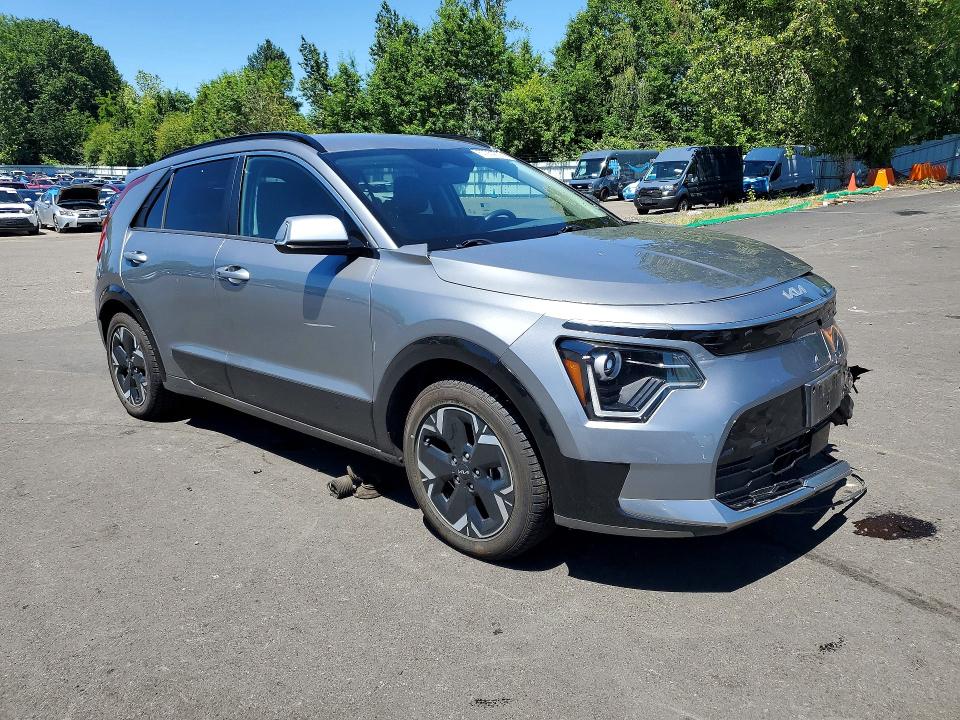 Photo 4 from auction – 2023 KIA NIRO with VIN KNDCR3L19P5029115