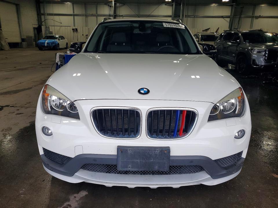 Zdjęcie 5 z aukcji – 2015 BMW X1 z VIN WBAVL1C52FVY31731