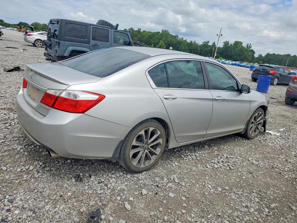 Photo 3 from auction – 2014 HONDA ACCORD with VIN 1HGCR2F57EA251408