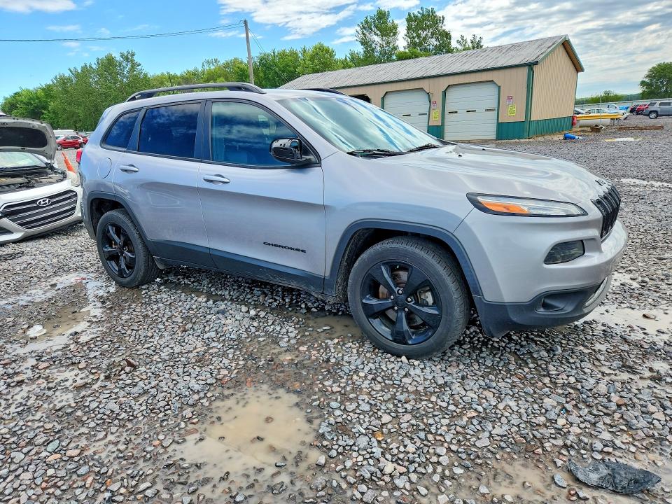 Photo 4 from auction – 2018 JEEP CHEROKEE with VIN 1C4PJLCB0JD544535