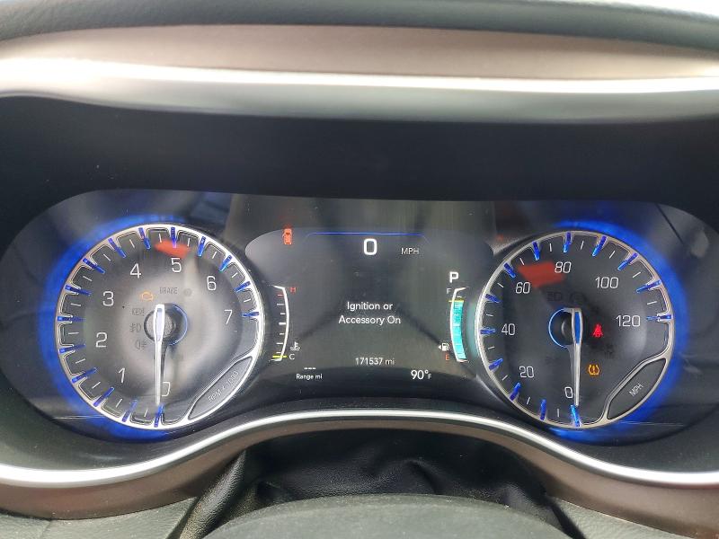 Photo 9 from auction – 2018 CHRYSLER PACIFICA with VIN 2C4RC1EGXJR260861