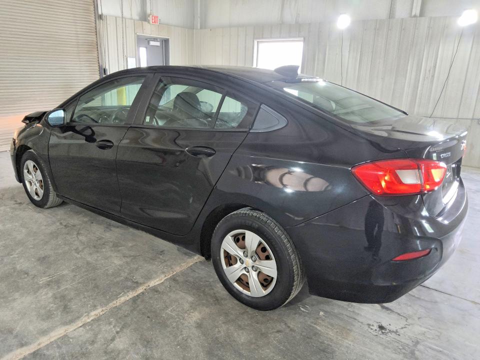 Photo 2 from auction – 2018 CHEVROLET CRUZE with VIN 1G1BC5SMXJ7172292