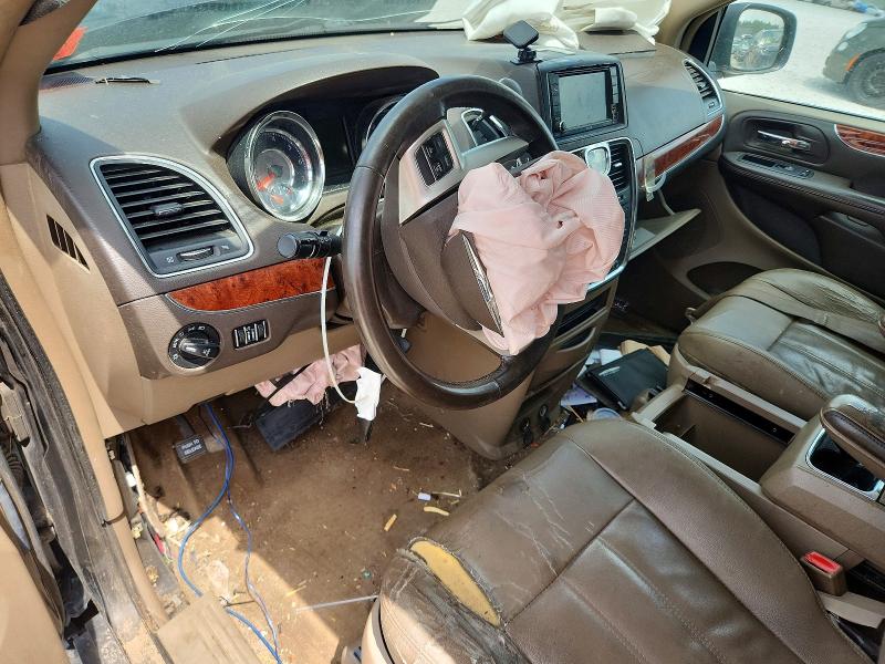 Photo 8 from auction – 2016 CHRYSLER TOWN & COUNTRY with VIN 2C4RC1BG9GR238024