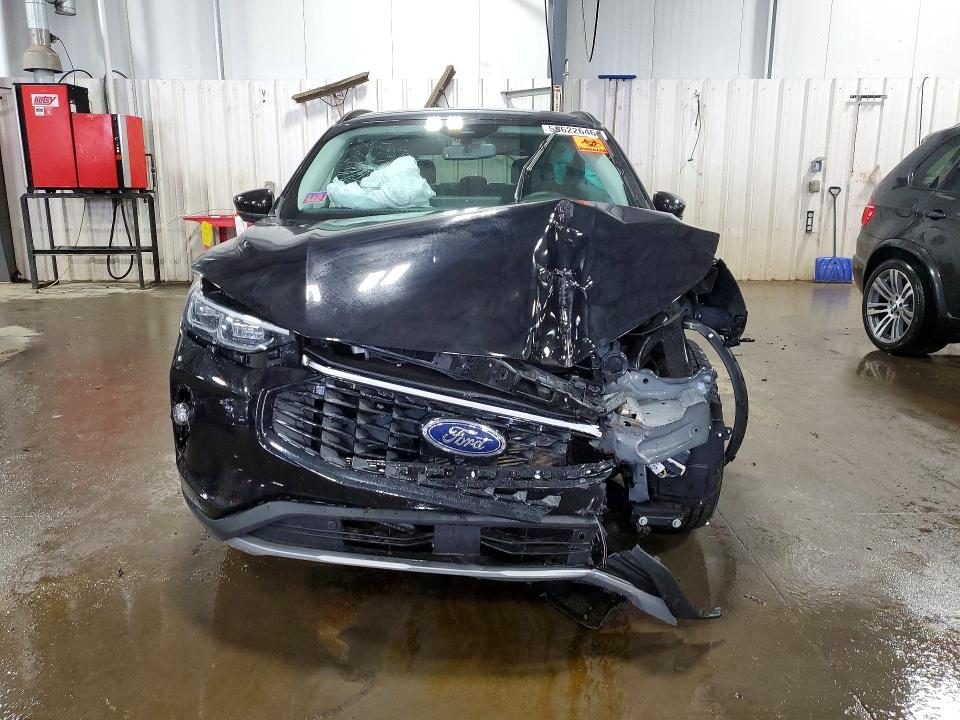 Photo 5 from auction – 2023 FORD ESCAPE with VIN 1FMCU9JA8PUB42589