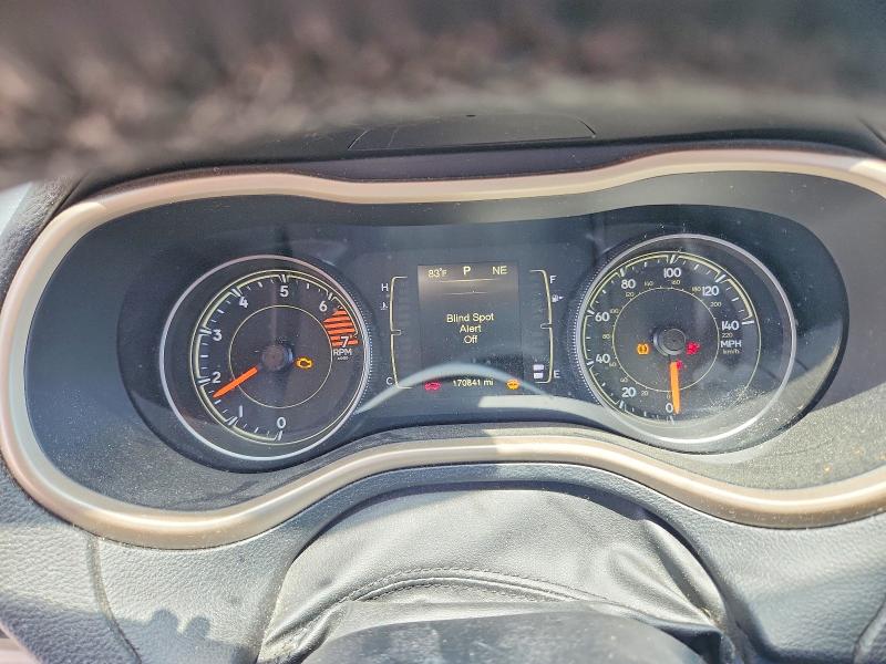 Photo 9 from auction – 2016 JEEP CHEROKEE with VIN 1C4PJLCB0GW237928