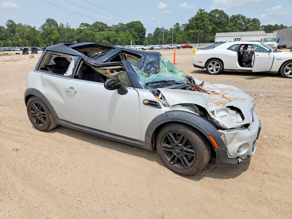 Photo 4 from auction – 2012 MINI COOPER with VIN WMWSU3C56CT368947