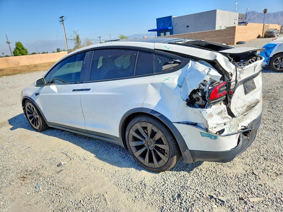 Photo 2 from auction – 2022 TESLA MODEL X with VIN 7SAXCDE59NF339045