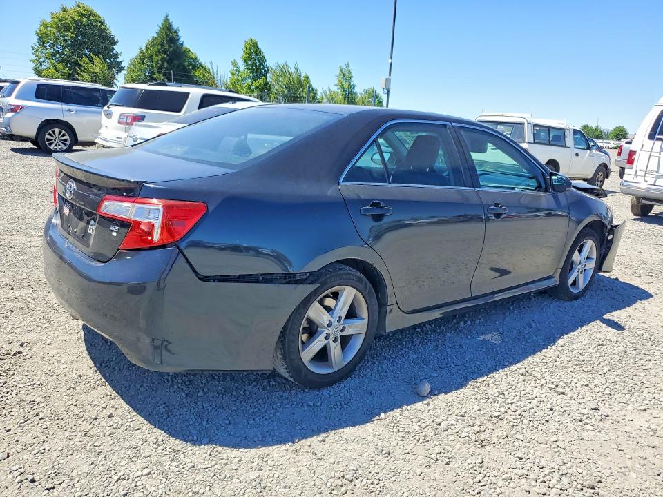 Photo 3 from auction – 2013 TOYOTA CAMRY with VIN 4T1BF1FK1DU645126