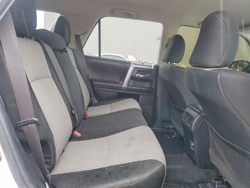 Photo 11 from auction – 2017 TOYOTA 4RUNNER with VIN JTEZU5JR9H5150334