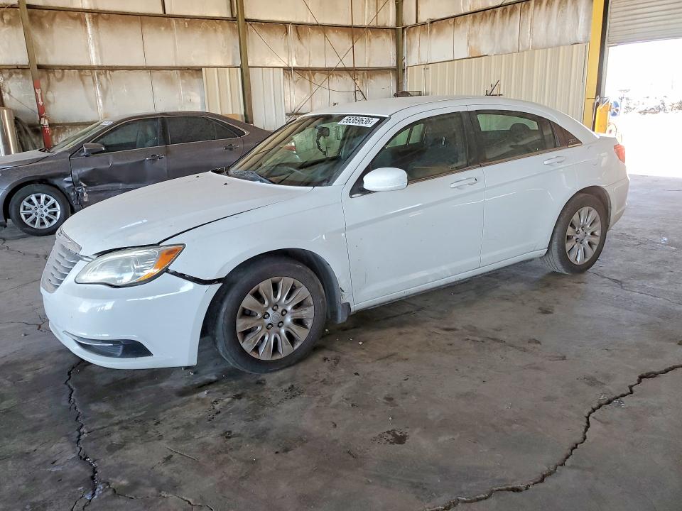 CHRYSLER 200 2014 with VIN 1C3CCBAB3EN212759 - Photo from auction