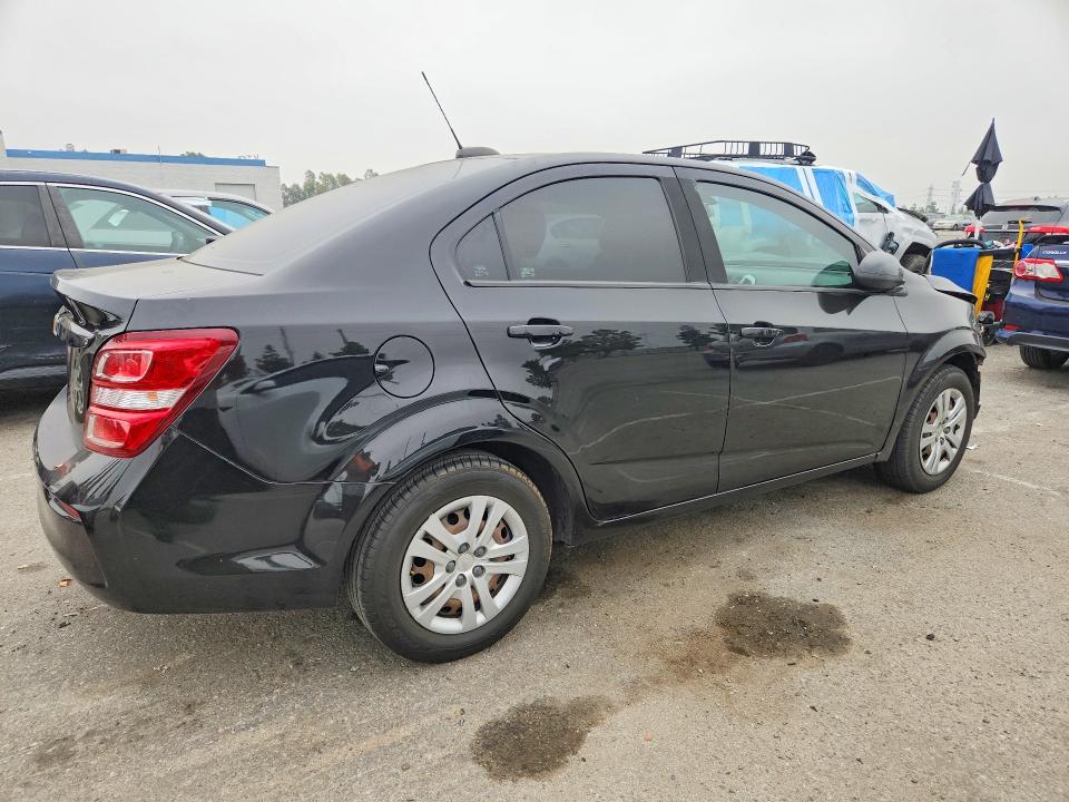 Photo 3 from auction – 2017 CHEVROLET SONIC with VIN 1G1JB5SG5H4157123