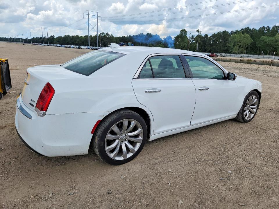 Photo 3 from auction – 2018 CHRYSLER 300 with VIN 2C3CCAEG7JH142685
