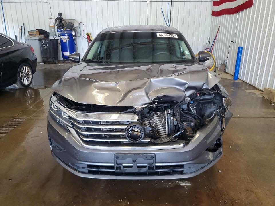 Photo 5 from auction – 2020 VOLKSWAGEN PASSAT with VIN 1VWAA7A34LC016401