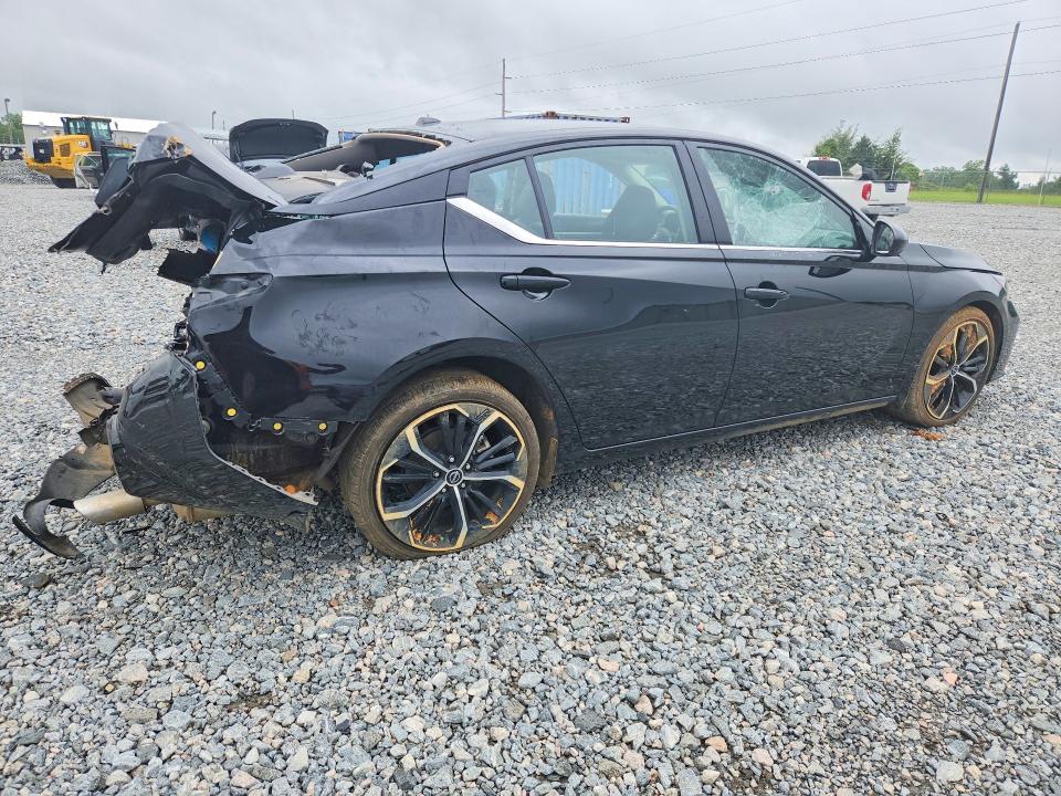 Photo 3 from auction – 2024 NISSAN ALTIMA with VIN 1N4BL4CW0RN403828