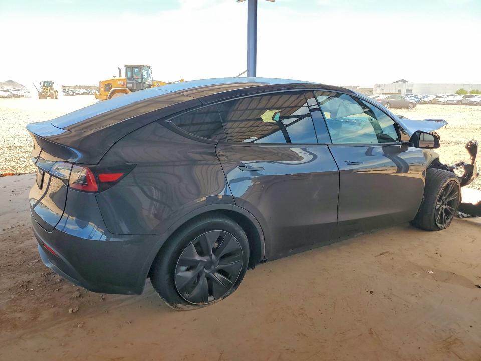 Photo 3 from auction – 2025 TESLA MODEL Y with VIN 7SAYGDED6SF315457