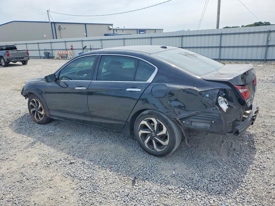 Photo 2 from auction – 2017 HONDA ACCORD with VIN 1HGCR2F73HA090934